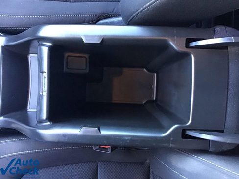 Used 2022 Chevrolet Colorado LT w/ Fleet Safety Package image 36