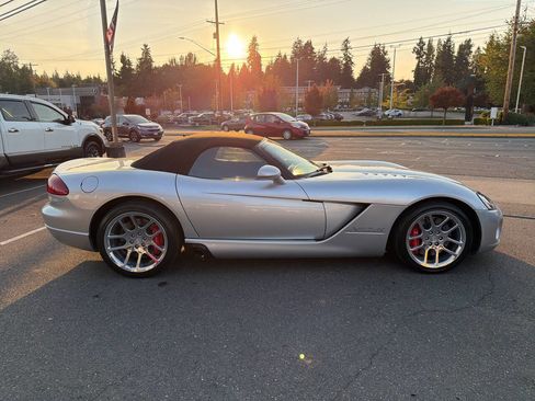 Used 2004 Dodge Viper SRT-10 image 12