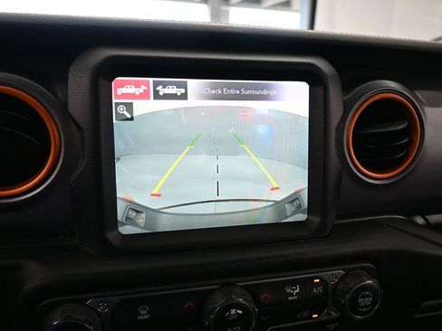 Used 2022 Jeep Gladiator Mojave w/ LED Lighting Group image 18