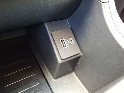 Used 2023 Ford Edge SEL w/ Convenience Package image 18