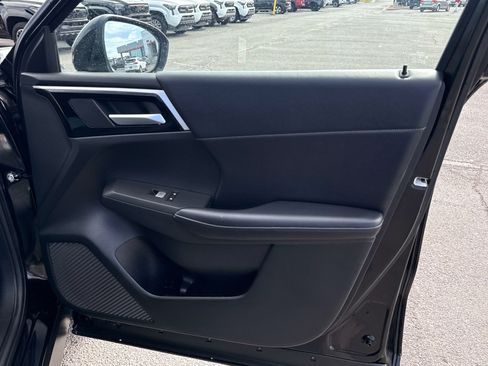 Used 2025 Mitsubishi Outlander SE AWD/4WD image 20