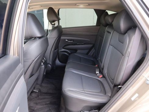 Used 2025 Hyundai Tucson Limited AWD/4WD image 11