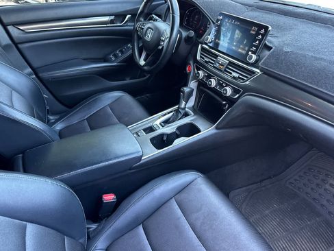 Used 2018 Honda Accord Sport image 17