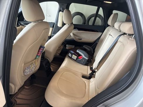 Used 2018 BMW X1 xDrive28i image 6