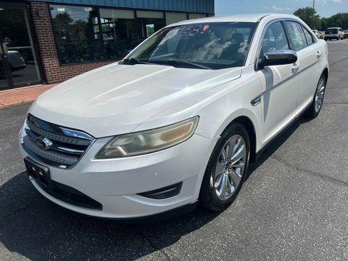 Used 2011 Ford Taurus Limited FWD image 2