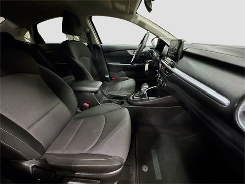 Used 2023 Kia Forte LXS w/ LXS Technology Package image 29
