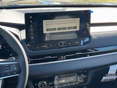 New 2025 Mitsubishi Outlander SE image 7