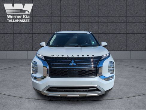 Used 2024 Mitsubishi Outlander SE image 9