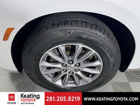 Used 2024 Buick Enclave Premium image 29