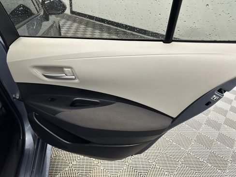 Used 2020 Toyota Corolla LE FWD image 16