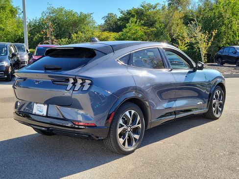 Used 2021 Ford Mustang Mach-E Premium image 4