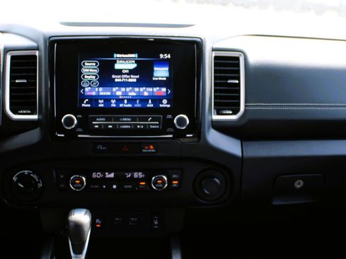 Used 2023 Nissan Frontier SV w/ SV Convenience Package AWD/4WD image 7