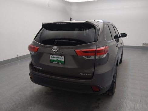 Used 2019 Toyota Highlander XLE image 7