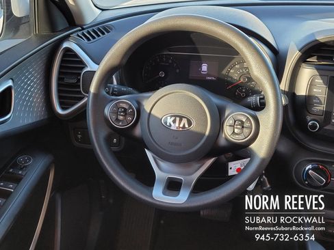 Used 2020 Kia Soul LX image 6