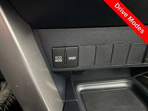 Used 2018 Toyota RAV4 XLE w/ Plus Extra Value Package AWD/4WD image 11