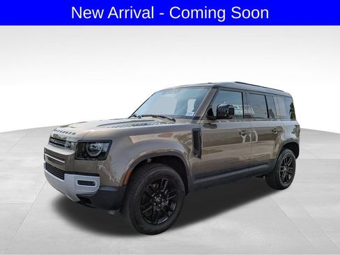 Used 2025 Land Rover Defender 110 S AWD/4WD image 4