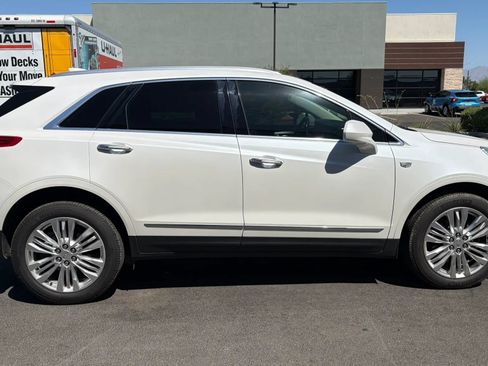 Used 2017 Cadillac XT5 Premium Luxury FWD image 6