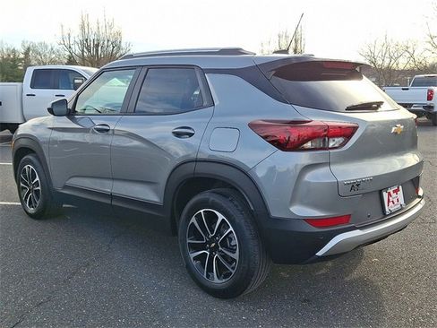 Used 2026 Chevrolet TrailBlazer LT w/ Driver Confidence Package image 4