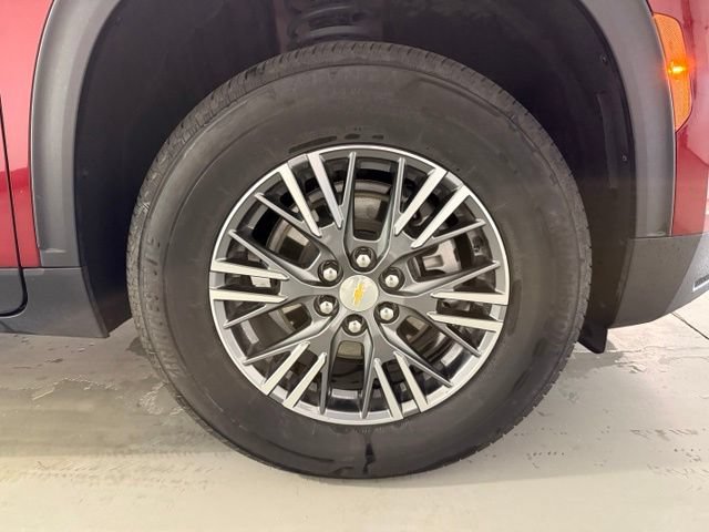 Certified 2026 Chevrolet Traverse LT FWD image 32