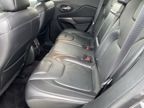 Certified 2019 Jeep Cherokee Limited w/ Trailer Tow Group image 32