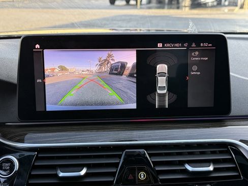 Used 2021 BMW 530i w/ Convenience Package image 31