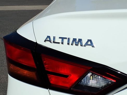 Used 2020 Nissan Altima 2.5 S FWD image 10
