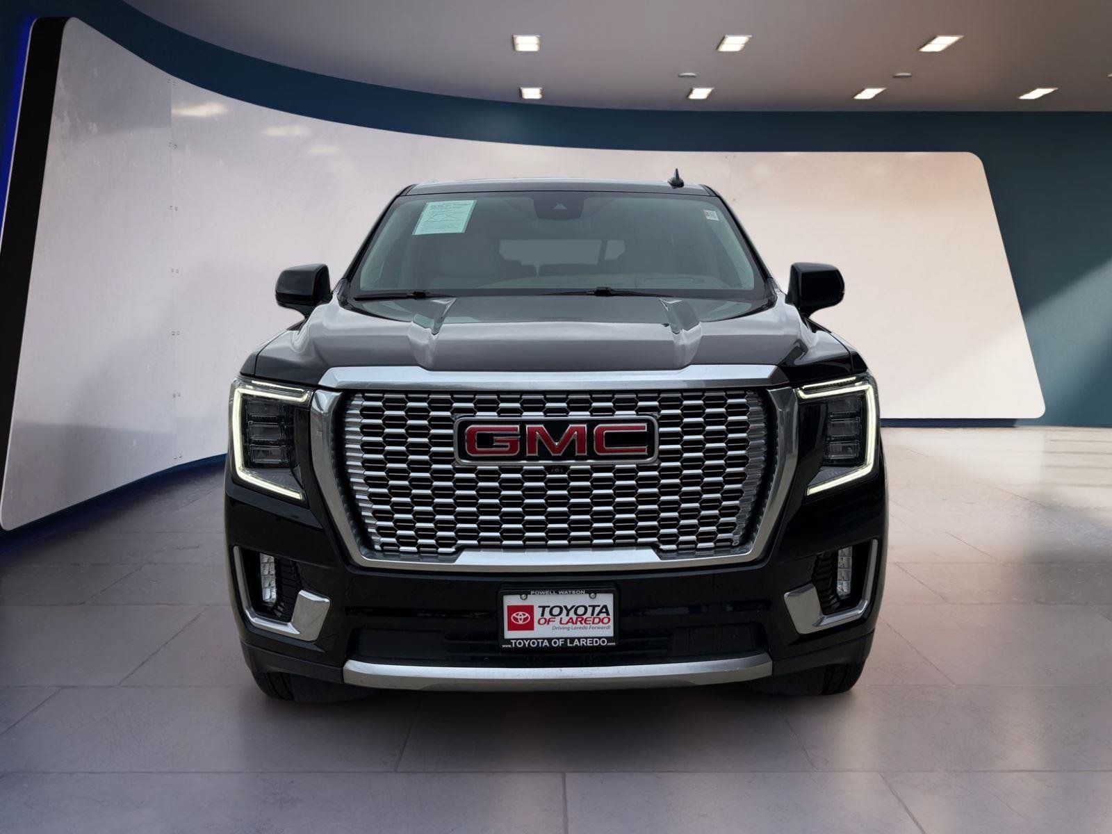 Used 2023 GMC Yukon XL Denali AWD/4WD image 8