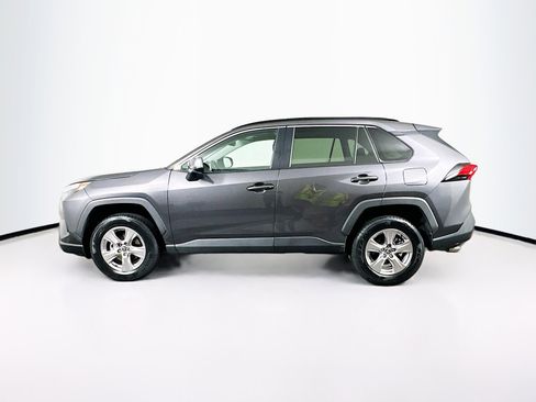 Used 2022 Toyota RAV4 XLE w/ Convenience Package image 4