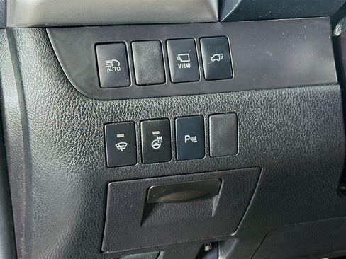 Used 2019 Toyota Highlander Limited Platinum w/ Carpet Mat Package (TMS) AWD/4WD image 17