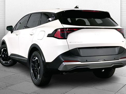 New 2026 Kia Sportage S image 3