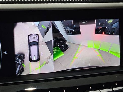 Used 2023 Rolls-Royce Cullinan w/ Interior Detailing Package AWD/4WD image 12