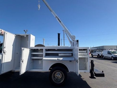 Used 2007 Ford F550 4x4 Regular Cab Super Duty image 10