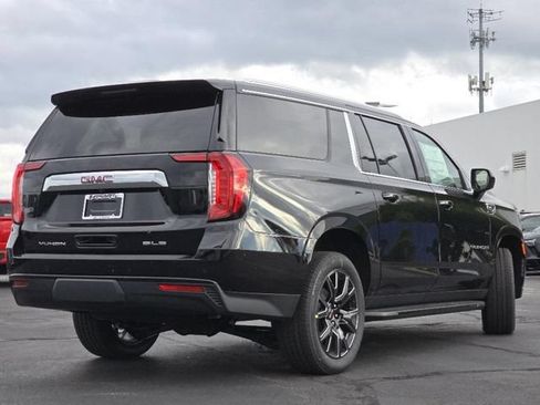 Used 2024 GMC Yukon XL SLE w/ Gmc Pro Safety Plus Package AWD/4WD image 19
