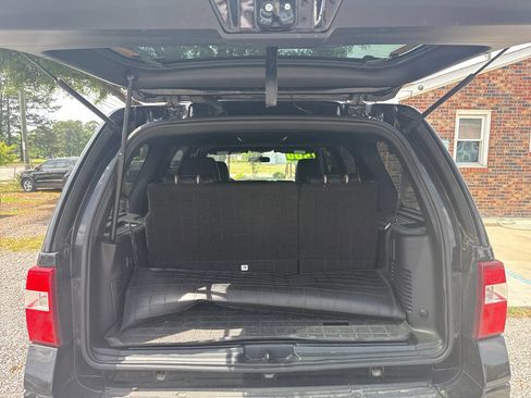 Used 2017 Ford Expedition XLT w/ Equipment Group 202A image 9