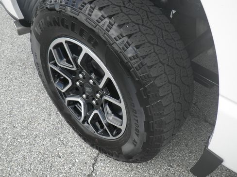 Certified 2022 Ford F150 XLT w/ Equipment Group 302A High image 11