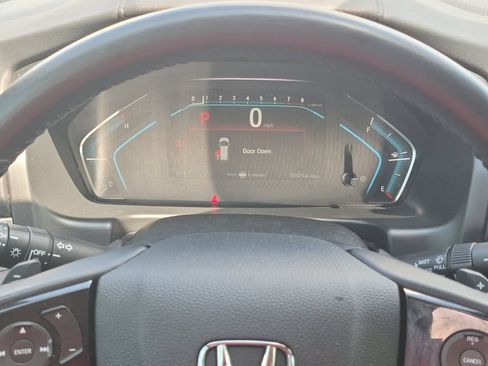 Used 2018 Honda Odyssey Touring image 28