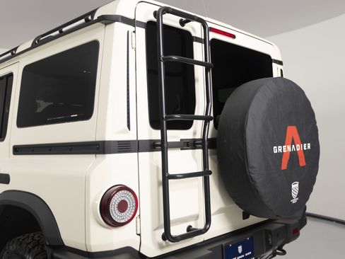 New 2025 INEOS Grenadier Fieldmaster Edition image 38