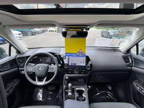 Used 2024 Lexus NX 250 FWD w/ Towing Package (2000 Lbs) image 49