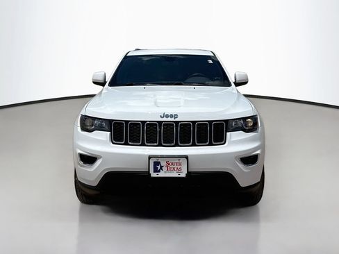 Used 2019 Jeep Grand Cherokee Laredo RWD image 2