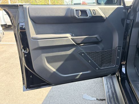 Used 2025 Ford Bronco Outer Banks AWD/4WD image 14