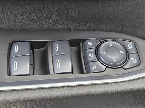 Used 2025 GMC Sierra 3500 SLT w/ SLT Convenience Package image 19