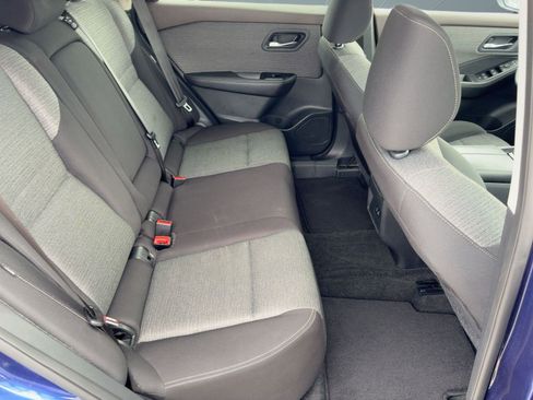 Used 2023 Nissan Rogue SV image 27