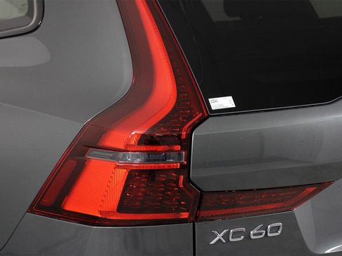 New 2026 Volvo XC60 B5 Plus image 15