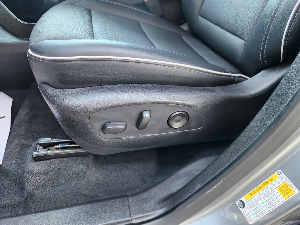 Used 2025 Buick Enclave Preferred AWD/4WD image 29