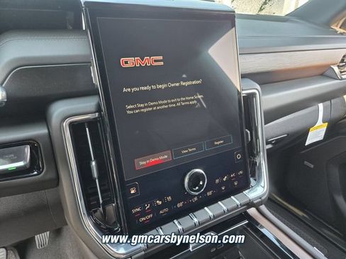 New 2026 GMC Yukon Denali w/ Advanced Technology Package AWD/4WD image 10