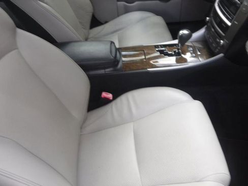Used 2011 Lexus IS 250 w/ Premium Pkg Value Edition RWD image 24