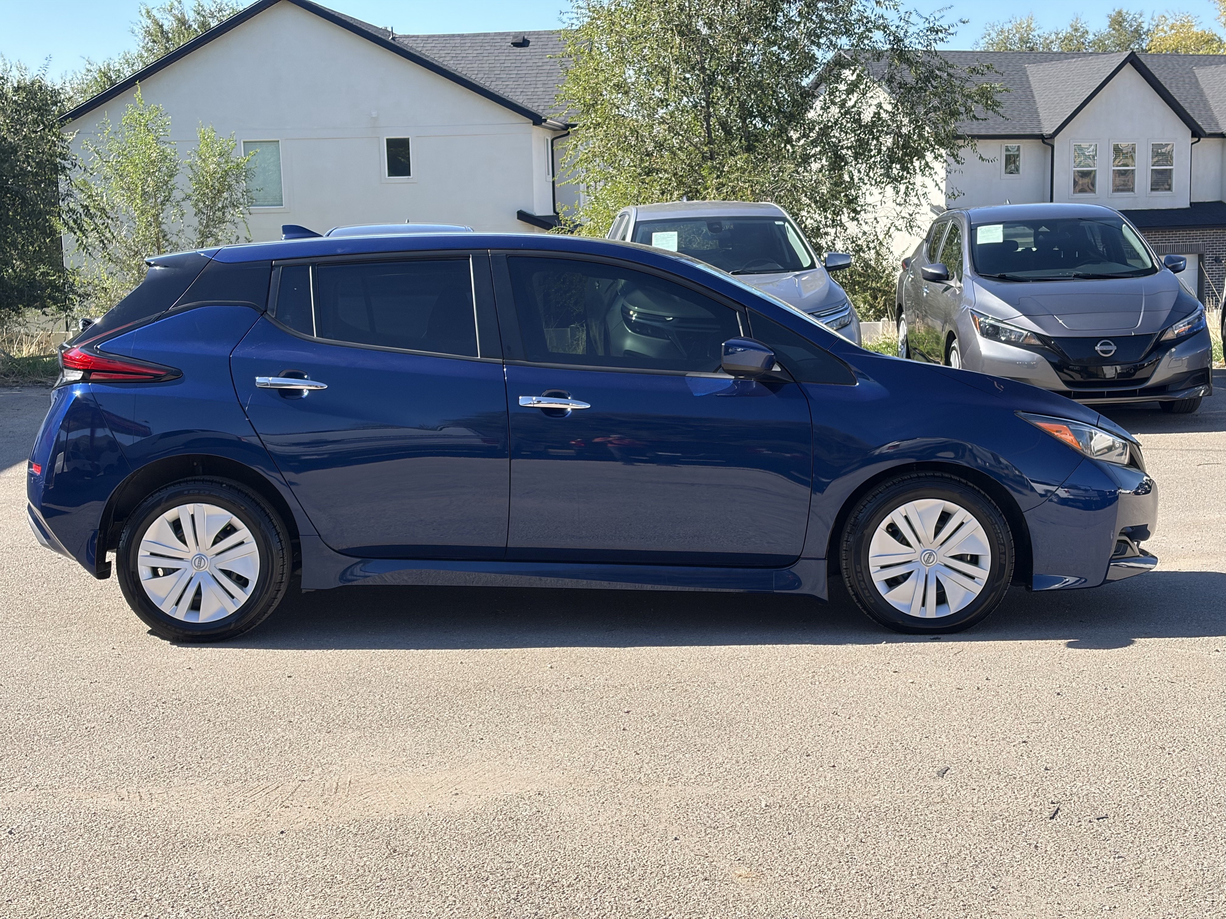 Used 2025 Nissan Leaf S FWD image 7