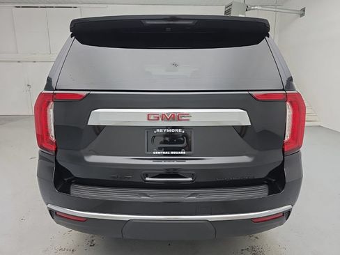 Used 2023 GMC Yukon SLT AWD/4WD image 10