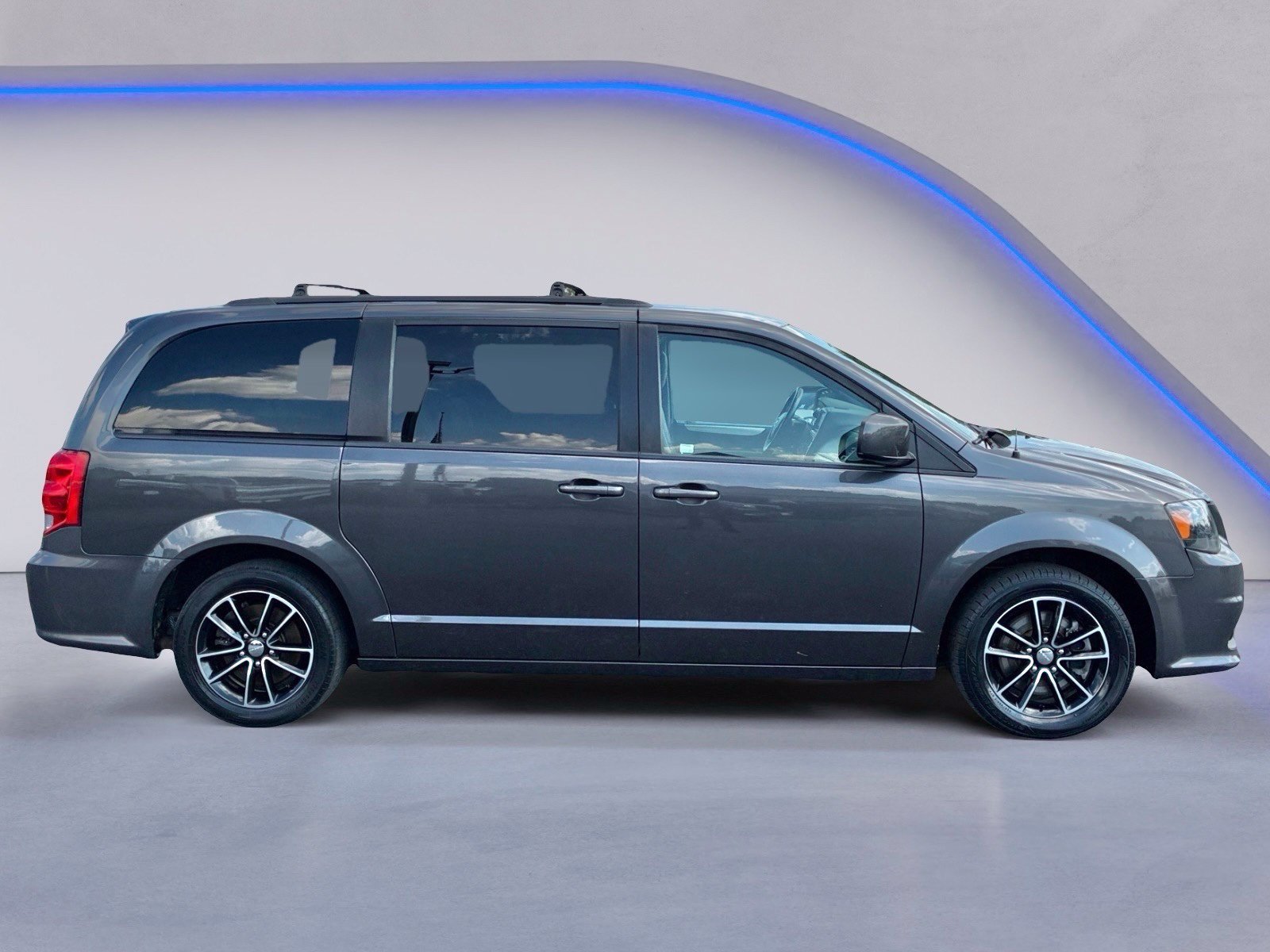 Used 2019 Dodge Grand Caravan GT FWD image 7