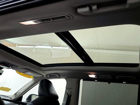 Used 2024 Toyota Grand Highlander AWD image 27